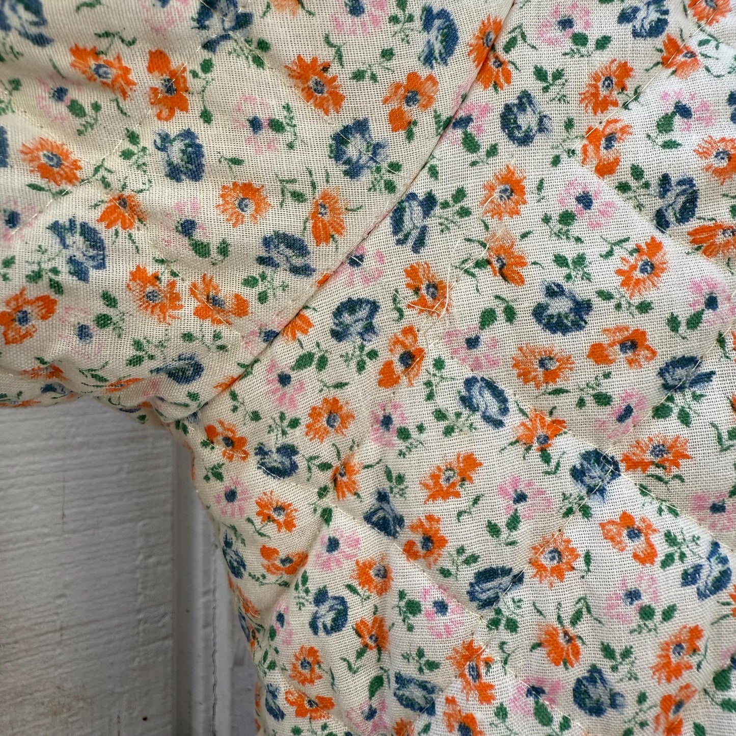 1960s Ditsy Floral Laced Trimmed Long Quilted House Coat