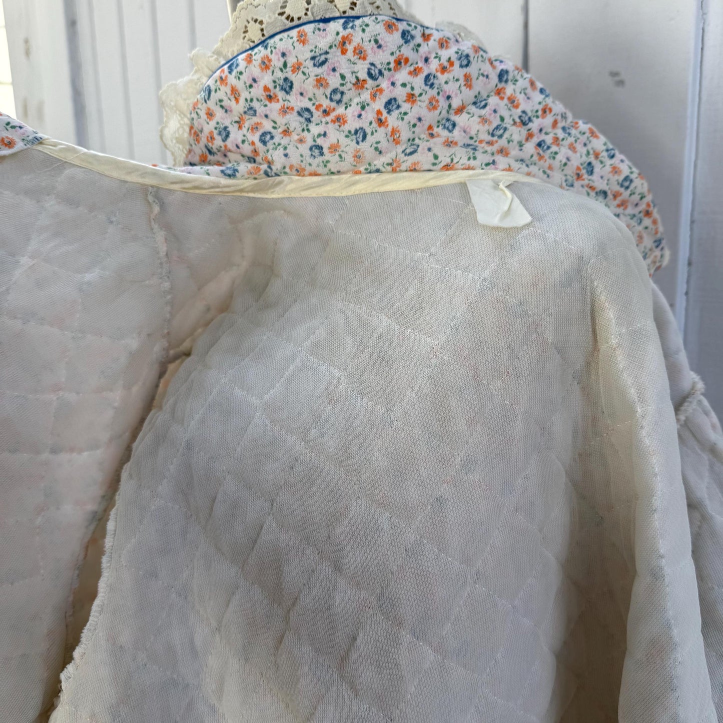 1960s Ditsy Floral Laced Trimmed Long Quilted House Coat